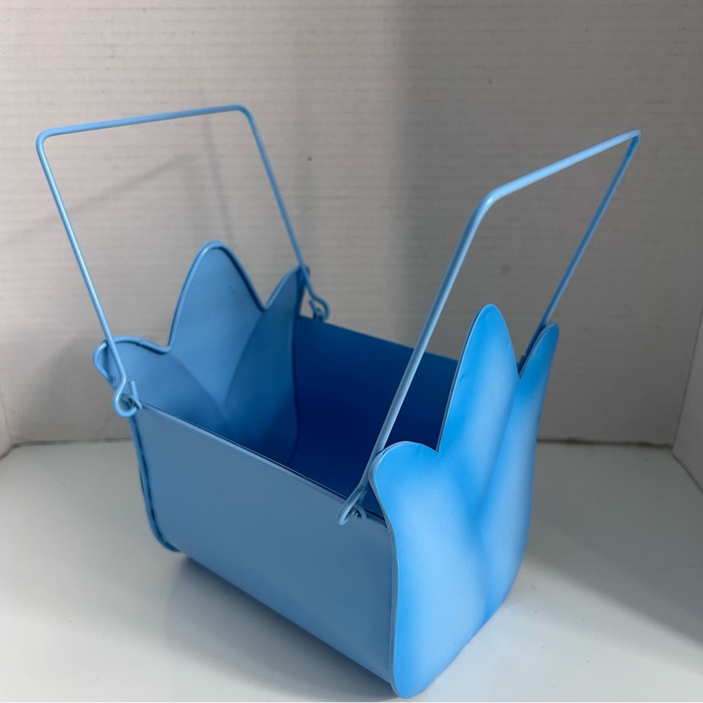 Bunnies and Blooms blue Tulip METAL container